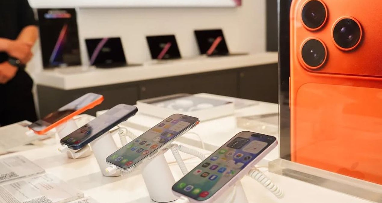 iphone 17ler renk degistirmeye basladi aldiklari gibi cikmadi 9thwlXSF.jpg