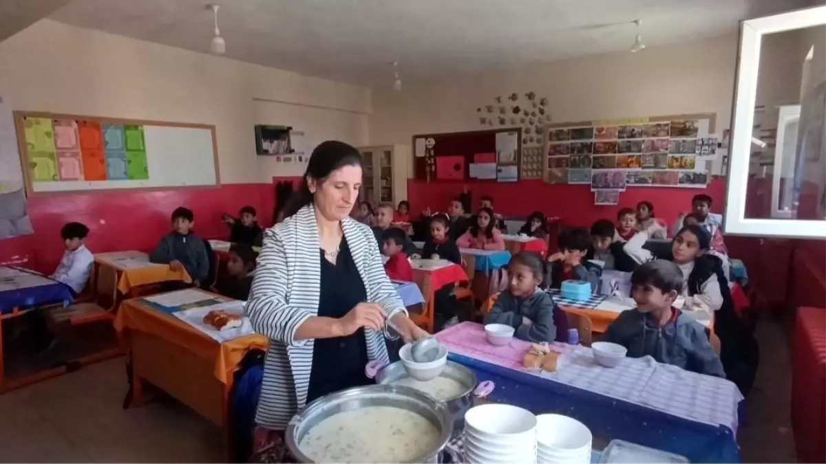 vanda corba gunu projesi ogrencileri saglikli beslenmeye tesvik ediyor 1KjAKjGH.jpg