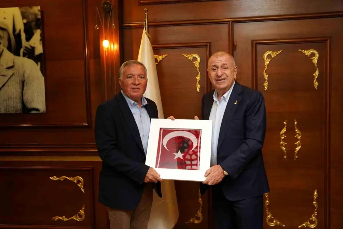 zafer partisi lideri ozdagdan baskan kepeneke ovgu gercekten kiskandim yvtG1gmw.jpg