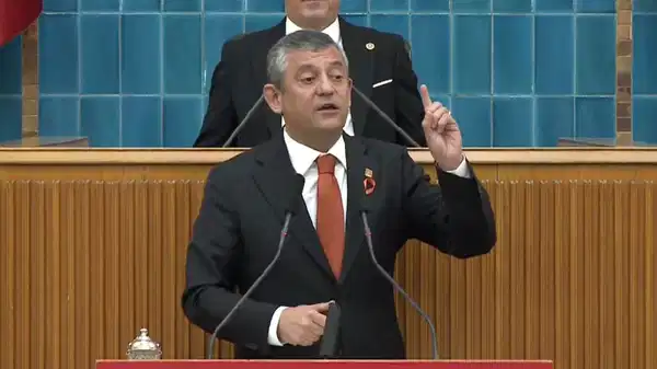 ozgur ozelden bassavci akin gurleke yarina kadar muhlet bassavcilik gorevinin ve maasinin yaninda baska bir gelir elde ettiniz mi hcERDJTJ.jpg