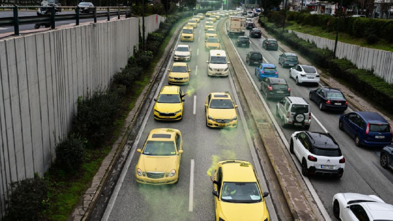 taksicilerden 48 saatlik grev q3TadTtr.jpg